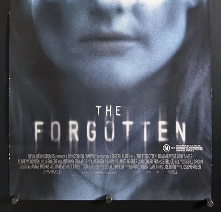 THE FORGOTTEN 2004 Movie Poster Daybill Julienne Moore Movie the-forgotten-2004-movie-poster-daybill-julienne-moore-movie